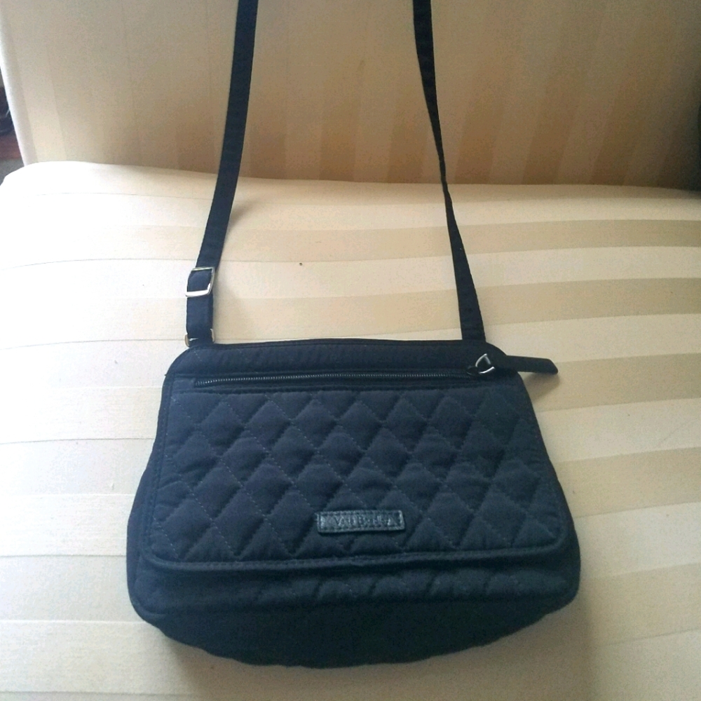 Vera Bradley quilted small ceossbody
